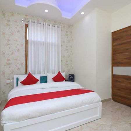Hotel O The Grand Palace Ghaziabad Luaran gambar