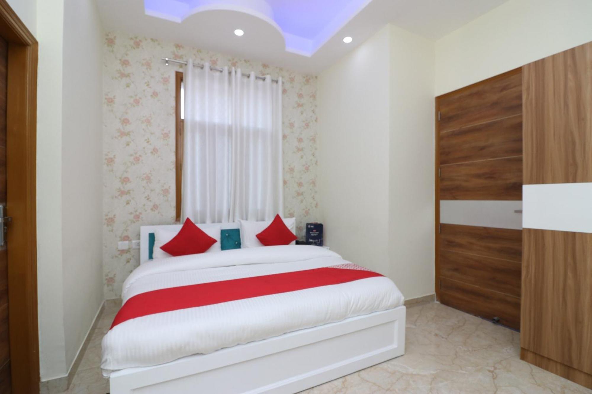 Hotel O The Grand Palace Ghaziabad Luaran gambar